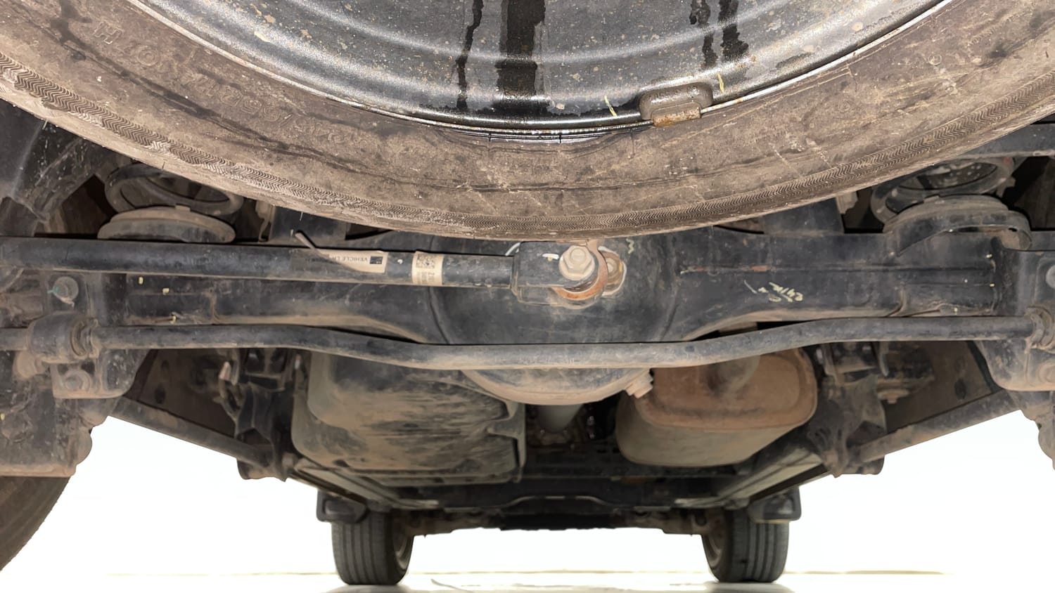 Used 2024 Mahindra Scorpio N Z8 L Diesel 7 STR Diesel Manual extra REAR UNDERBODY VIEW (TAKEN FROM REAR)
