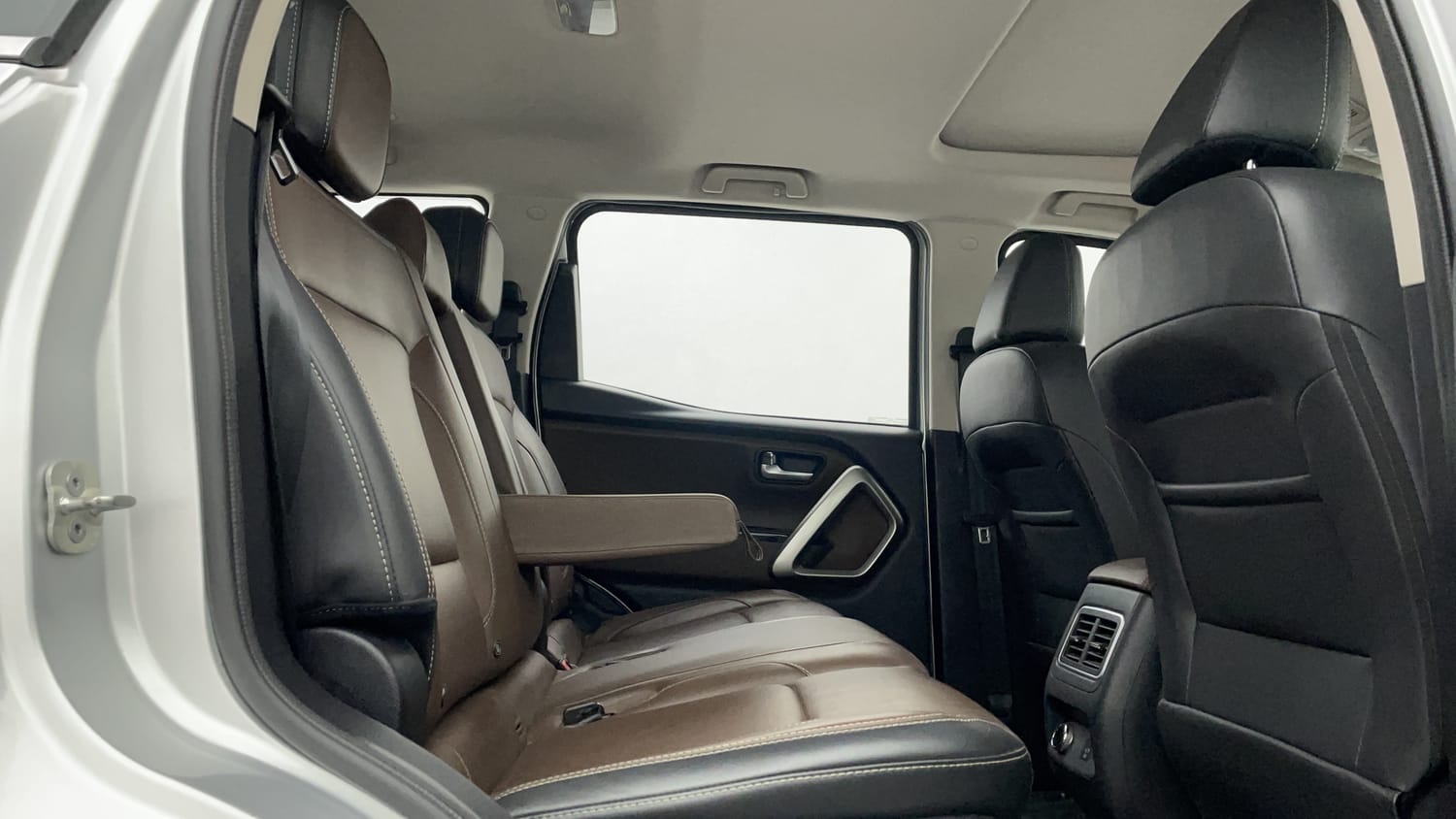 Used 2024 Mahindra Scorpio N Z8 L Diesel 7 STR Diesel Manual interior RIGHT SIDE REAR DOOR CABIN VIEW