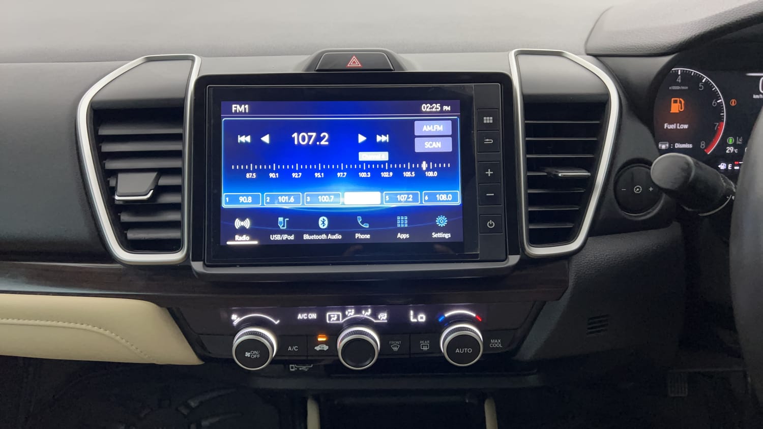 Used 2024 Honda City ZX Petrol MT Petrol Manual interior MUSIC SYSTEM & AC CONTROL VIEW