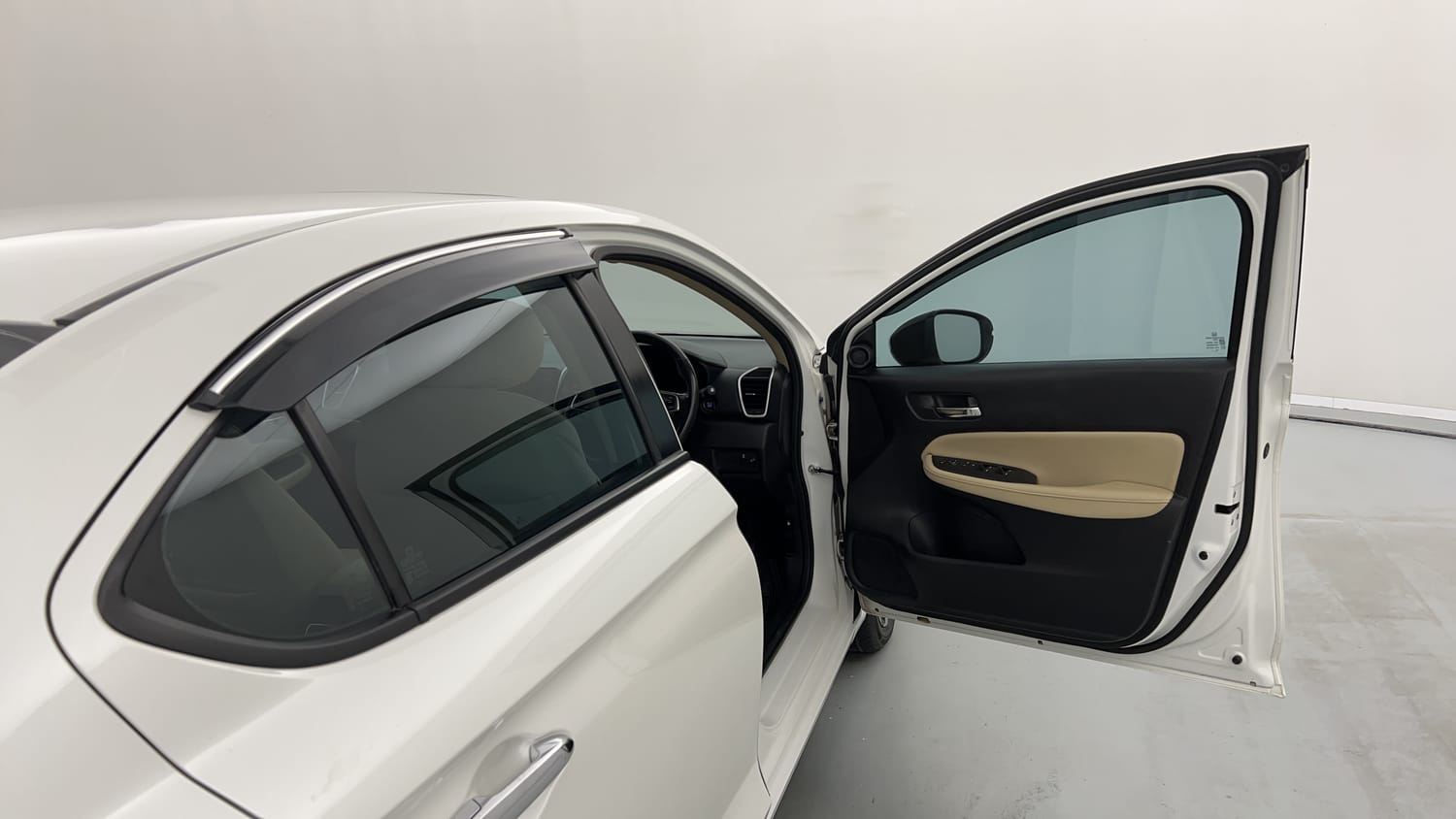 Used 2024 Honda City ZX Petrol MT Petrol Manual interior RIGHT FRONT DOOR OPEN VIEW