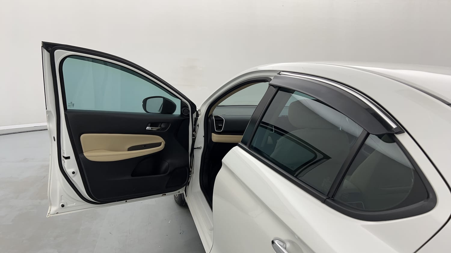 Used 2024 Honda City ZX Petrol MT Petrol Manual interior LEFT FRONT DOOR OPEN VIEW
