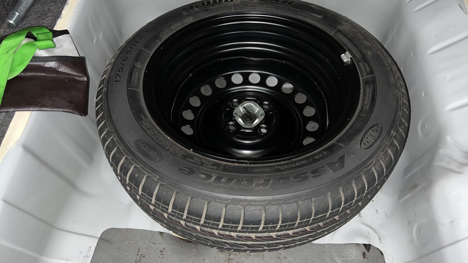 Used 2024 Honda City ZX Petrol MT Petrol Manual tyres SPARE TYRE VIEW
