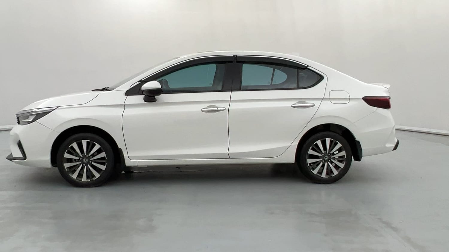 Used 2024 Honda City ZX Petrol MT Petrol Manual exterior LEFT SIDE VIEW