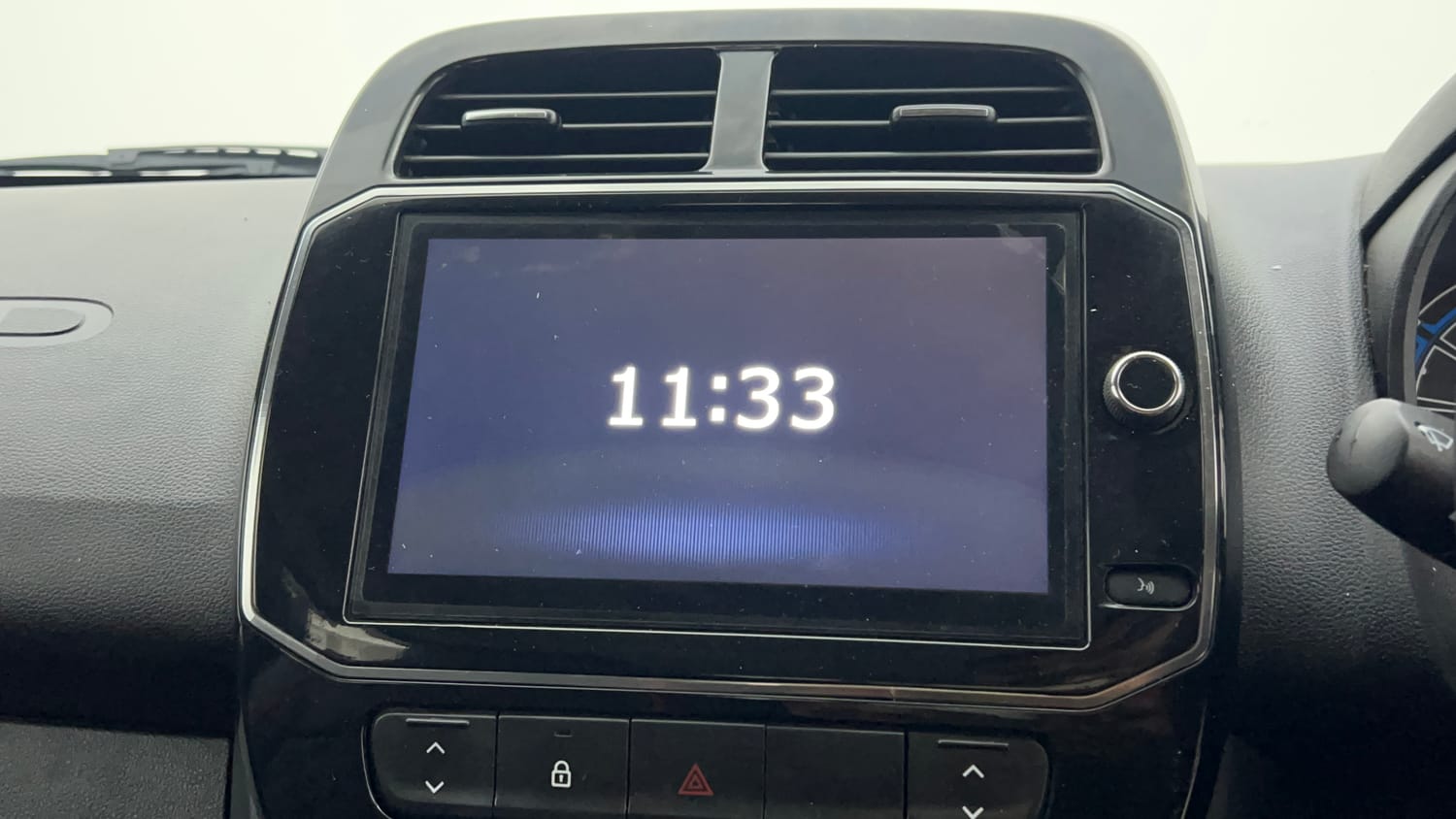 Used 2024 Renault Kwid RXL(O) 1.0 Petrol MT SCE Petrol Manual top_features Integrated (in-dash) music system