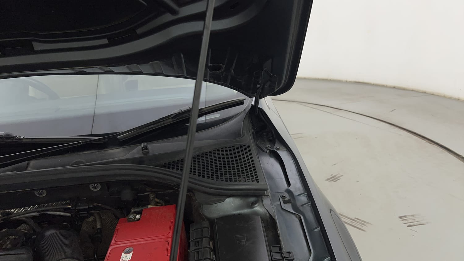 Used 2018 Skoda Octavia 1.8 TSI AT L K Petrol Automatic engine ENGINE LEFT SIDE HINGE & APRON VIEW