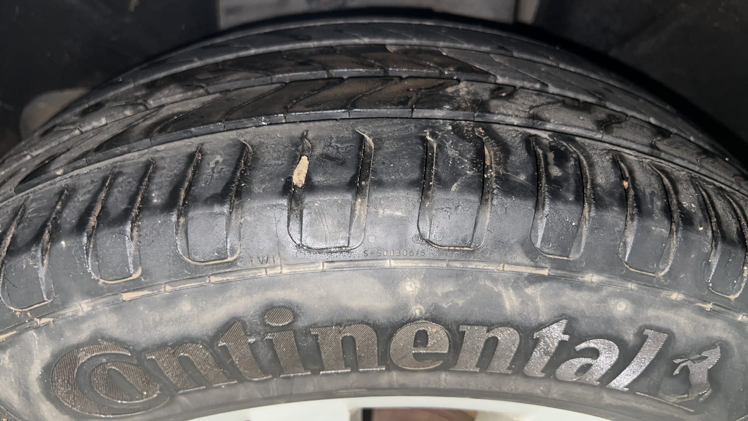 Used 2018 Skoda Octavia 1.8 TSI AT L K Petrol Automatic tyres LEFT REAR TYRE TREAD VIEW
