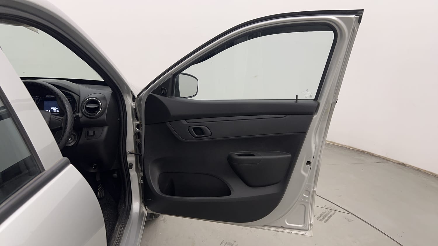 Used 2024 Renault Kwid RXL(O) 1.0 Petrol MT SCE Petrol Manual interior RIGHT FRONT DOOR OPEN VIEW