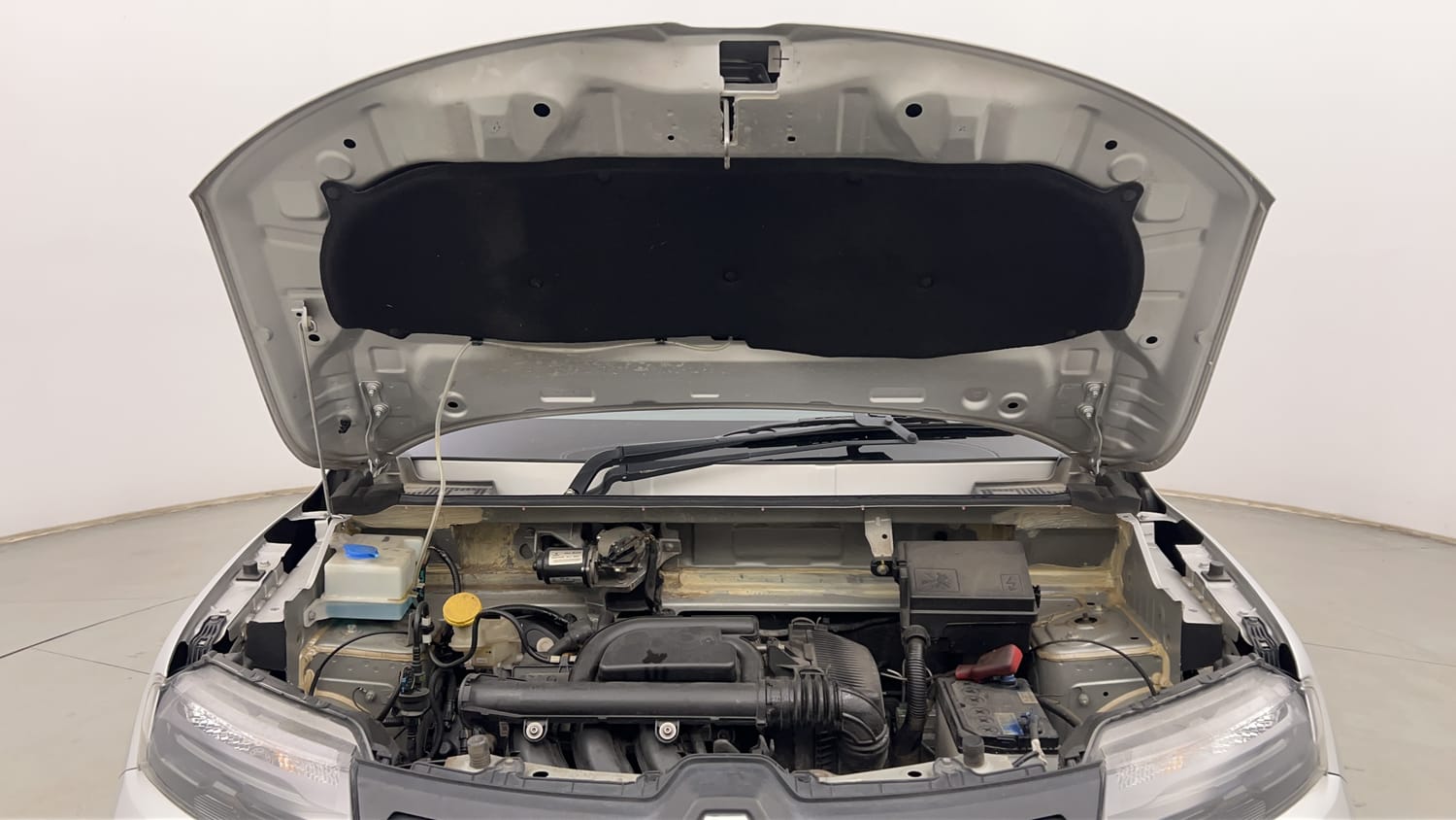 Used 2024 Renault Kwid RXL(O) 1.0 Petrol MT SCE Petrol Manual engine ENGINE & BONNET OPEN FRONT VIEW
