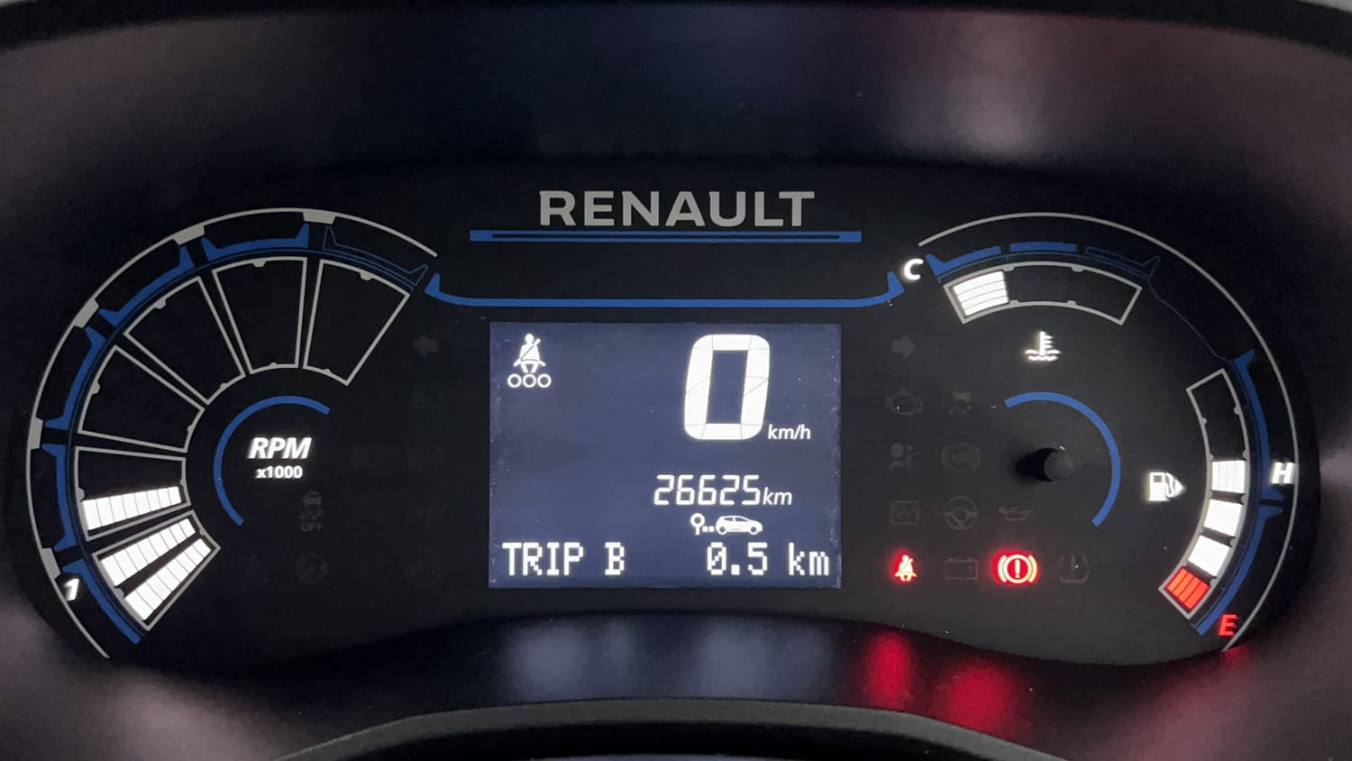 Used 2024 Renault Kwid RXL(O) 1.0 Petrol MT SCE Petrol Manual interior CLUSTERMETER VIEW