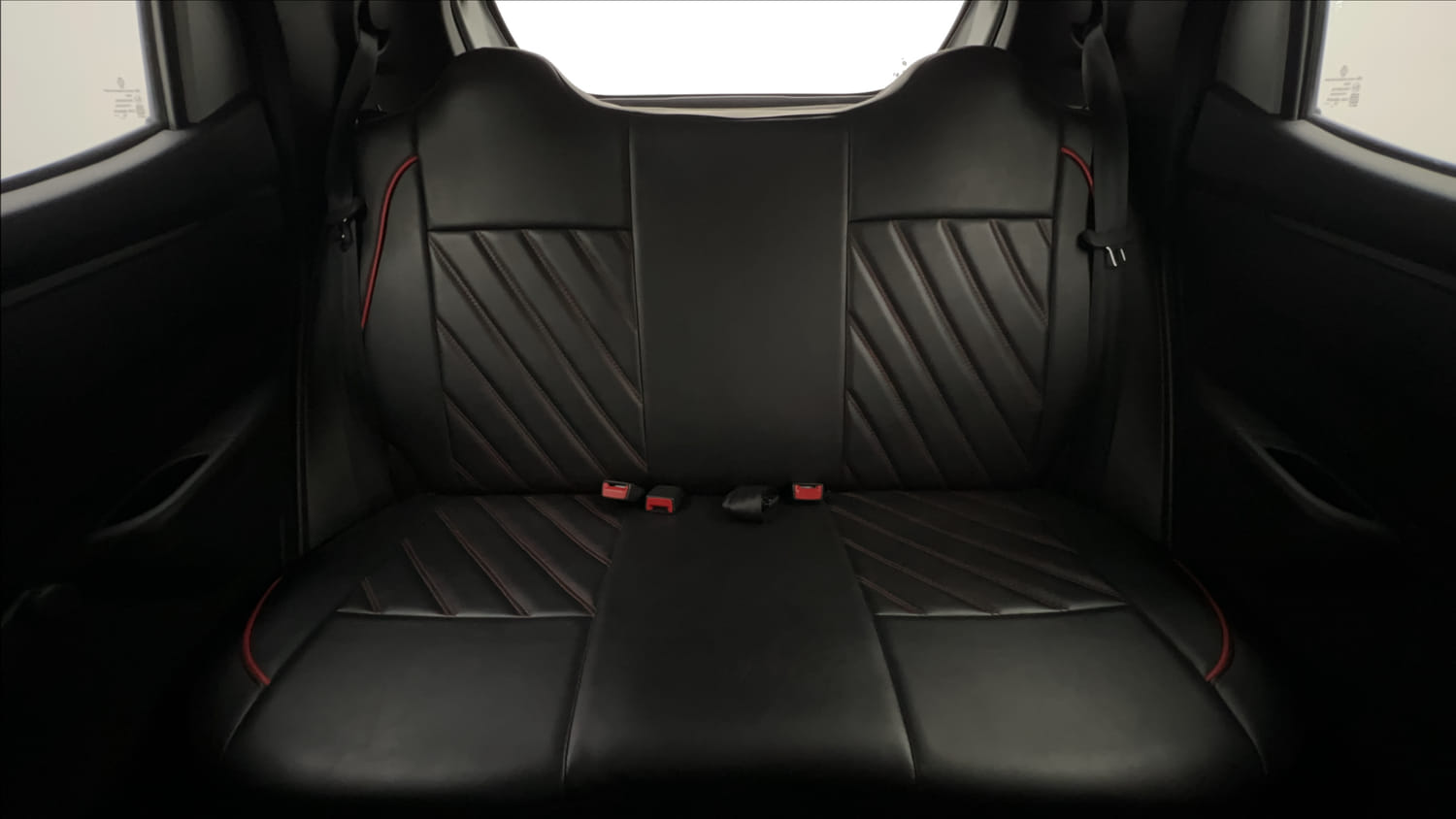 Used 2024 Renault Kwid RXL(O) 1.0 Petrol MT SCE Petrol Manual interior REAR SEAT CONDITION VIEW