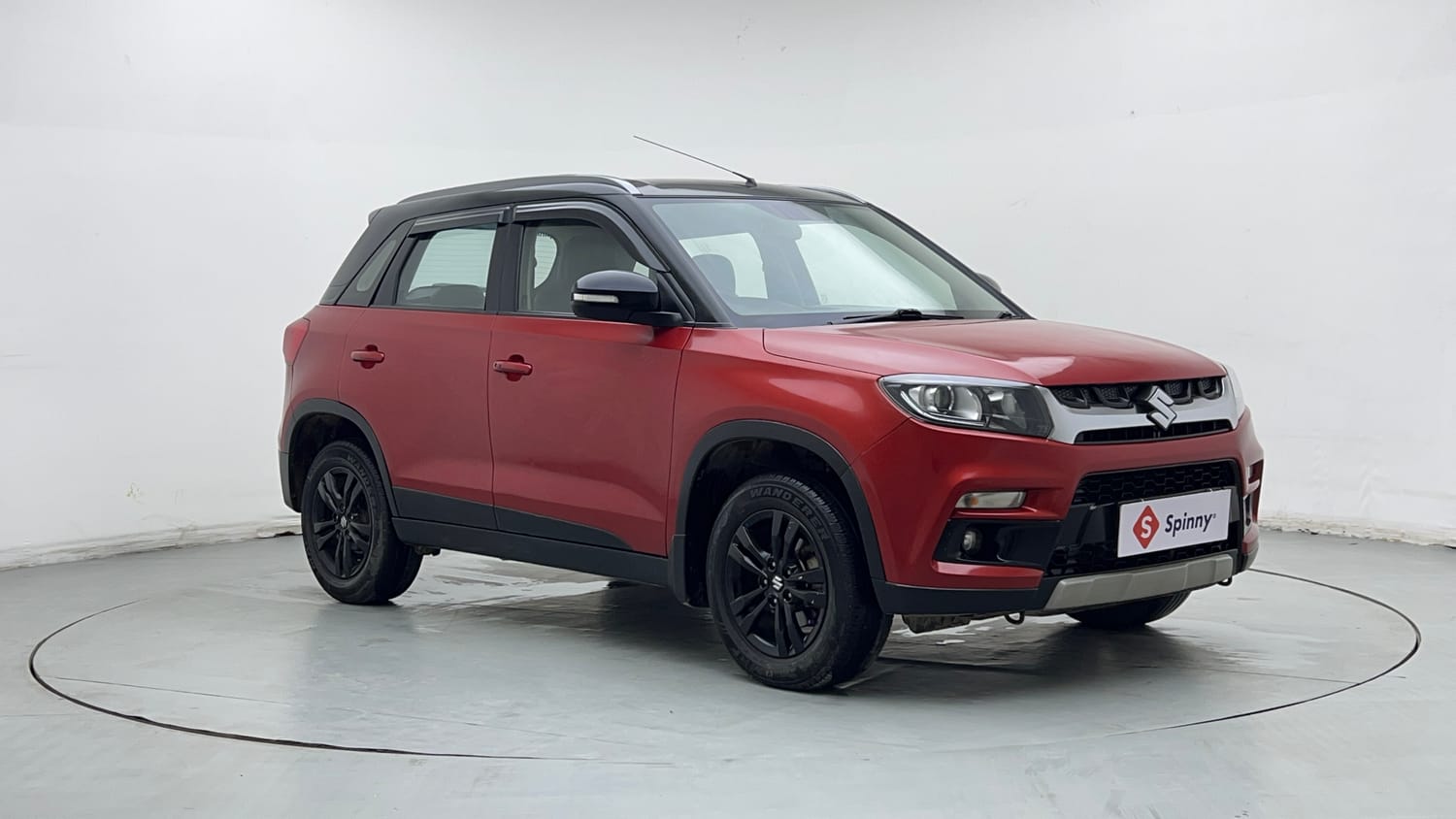 Used 2020 Maruti Suzuki Vitara Brezza ZDI Plus  Dual Tone Diesel Manual exterior RIGHT FRONT CORNER VIEW