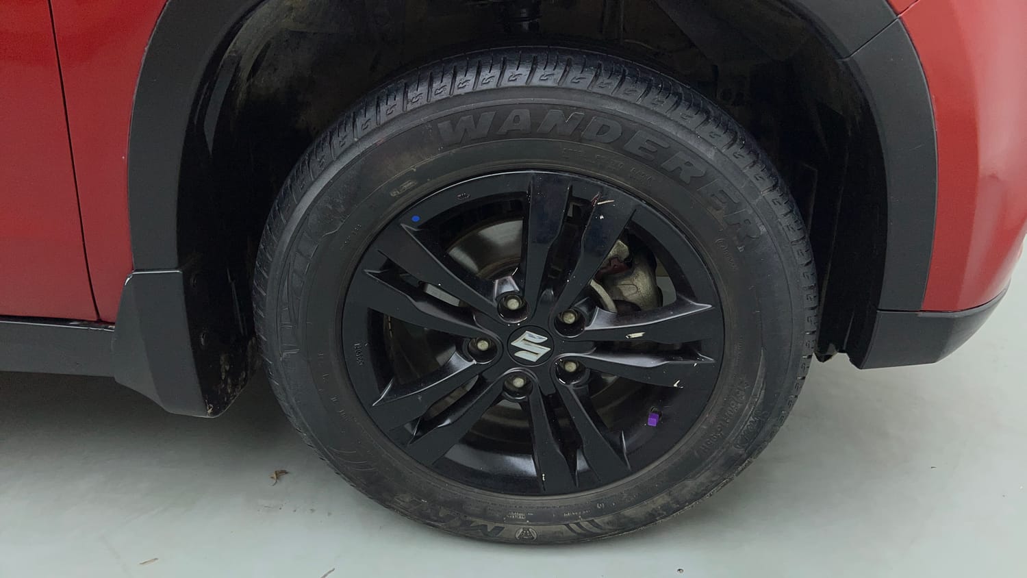 Used 2020 Maruti Suzuki Vitara Brezza ZDI Plus  Dual Tone Diesel Manual tyres RIGHT FRONT TYRE RIM VIEW