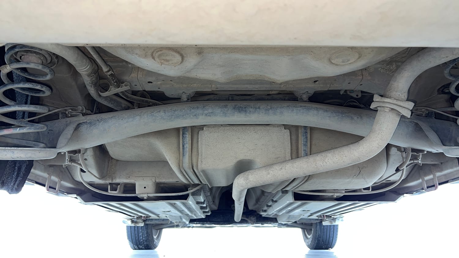 Used 2020 Maruti Suzuki Vitara Brezza ZDI Plus  Dual Tone Diesel Manual extra REAR UNDERBODY VIEW (TAKEN FROM REAR)
