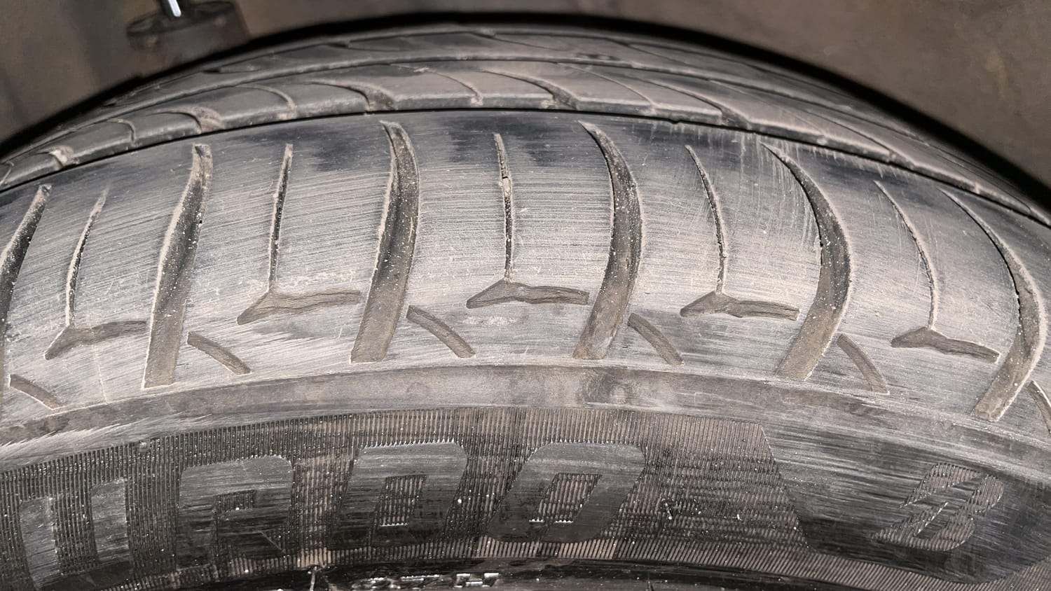 Used 2021 Hyundai Verna SX (O) 1.0 Turbo DCT Petrol Automatic tyres RIGHT REAR TYRE TREAD VIEW