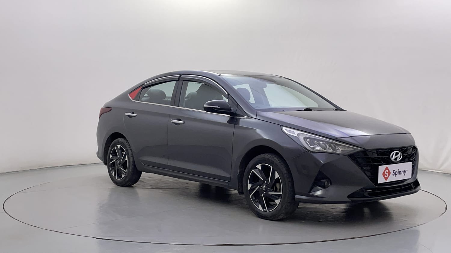 Used 2021 Hyundai Verna SX (O) 1.0 Turbo DCT Petrol Automatic exterior RIGHT FRONT CORNER VIEW