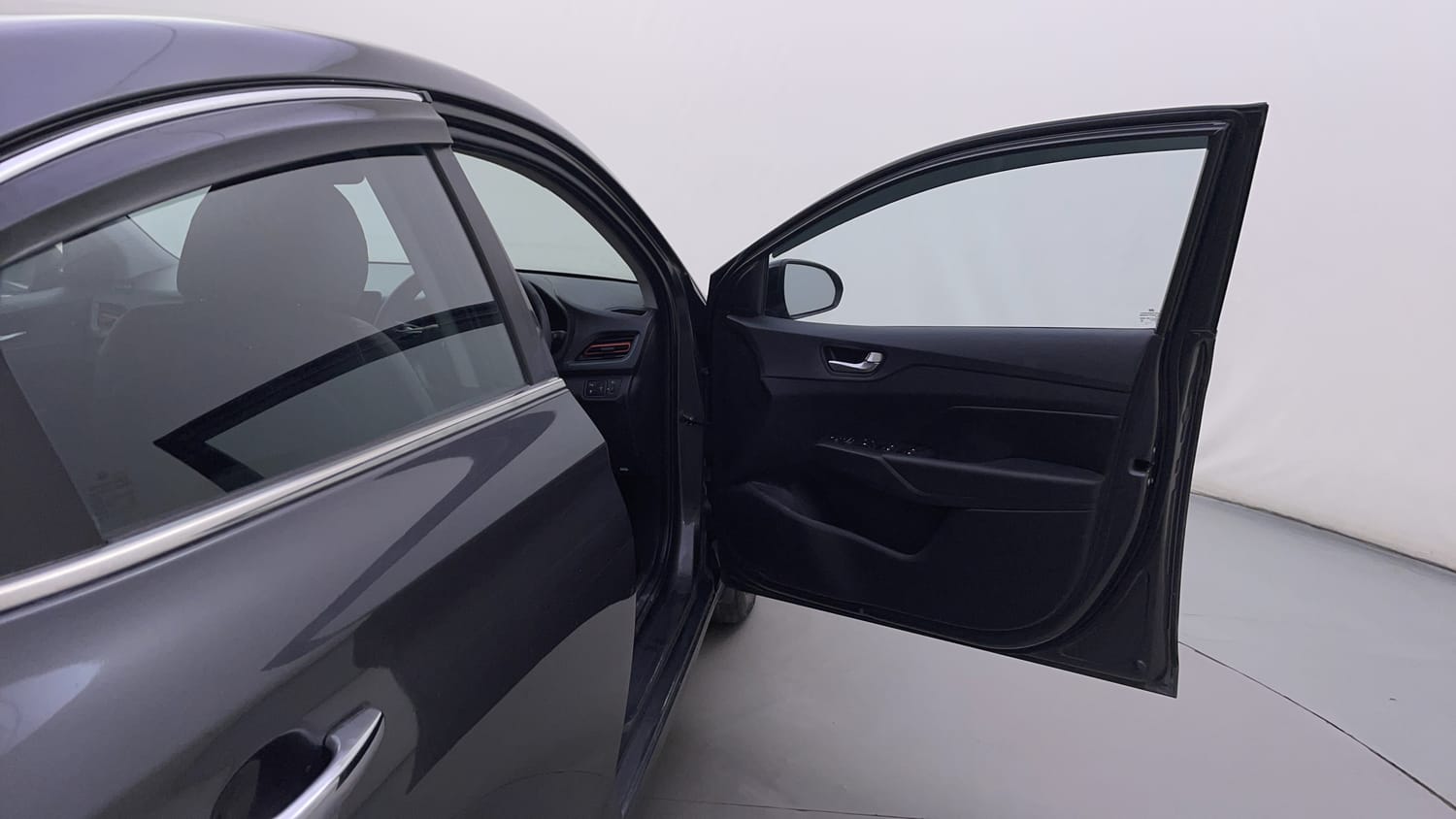 Used 2021 Hyundai Verna SX (O) 1.0 Turbo DCT Petrol Automatic interior RIGHT FRONT DOOR OPEN VIEW