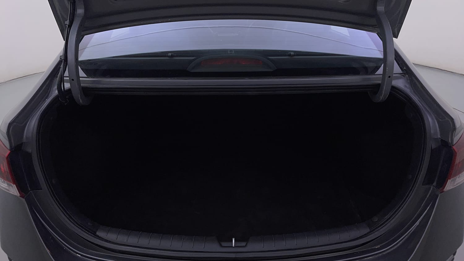Used 2021 Hyundai Verna SX (O) 1.0 Turbo DCT Petrol Automatic interior DICKY INSIDE VIEW