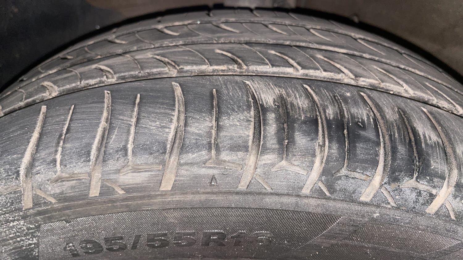 Used 2021 Hyundai Verna SX (O) 1.0 Turbo DCT Petrol Automatic tyres LEFT FRONT TYRE TREAD VIEW