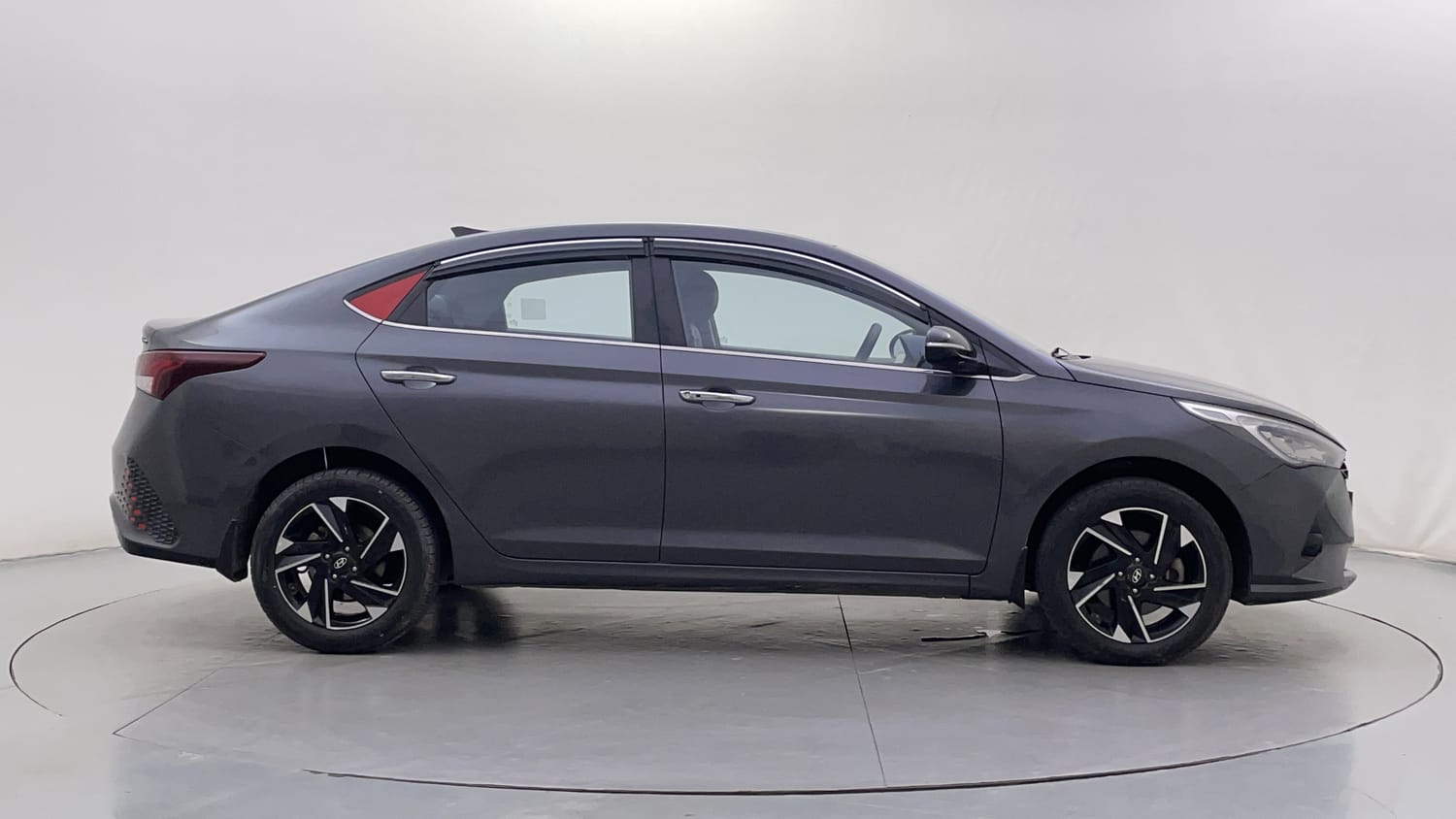 Used 2021 Hyundai Verna SX (O) 1.0 Turbo DCT Petrol Automatic exterior RIGHT SIDE VIEW