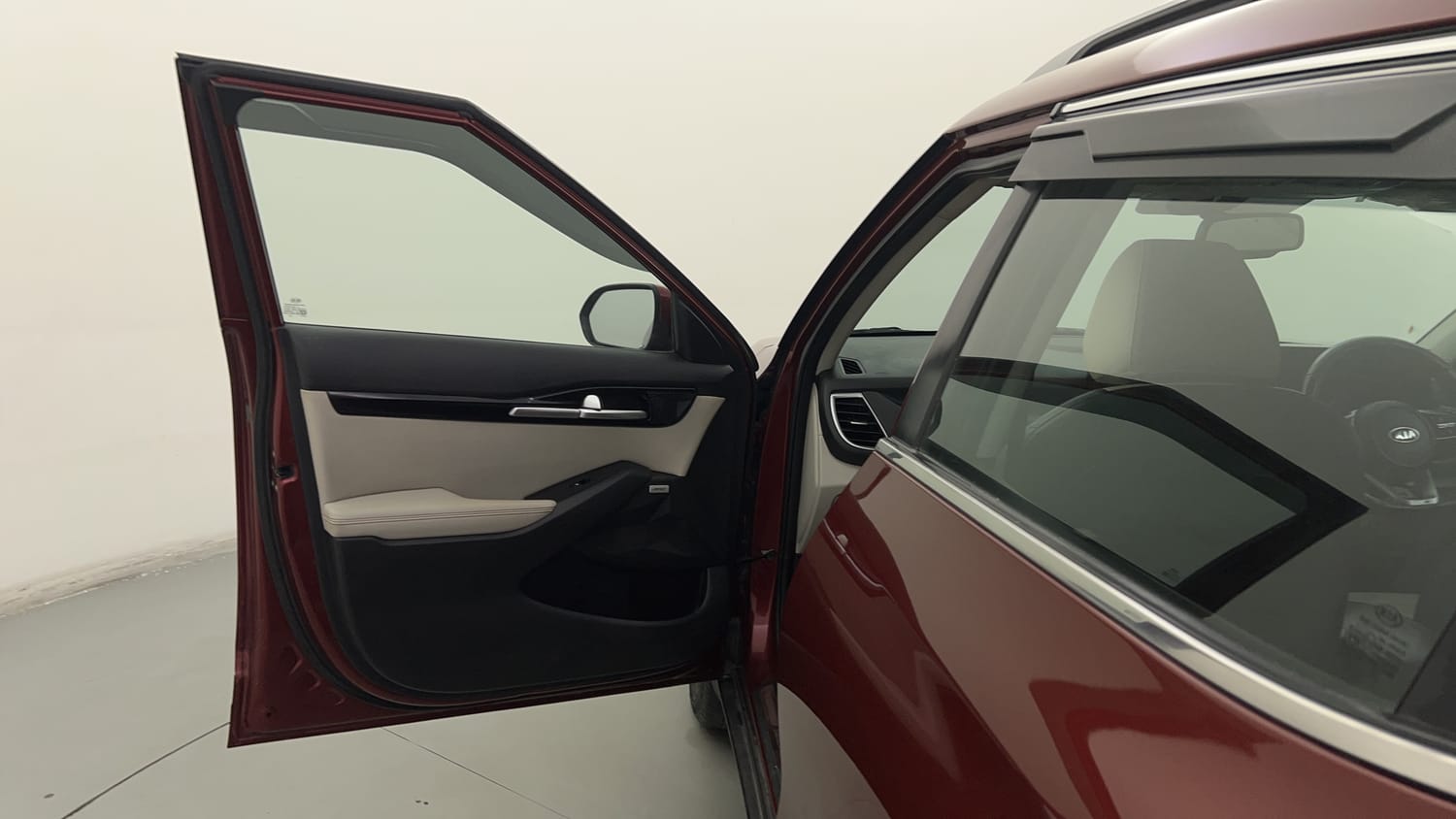 Used 2020 Kia Seltos GTX Plus AT D Diesel Automatic interior LEFT FRONT DOOR OPEN VIEW