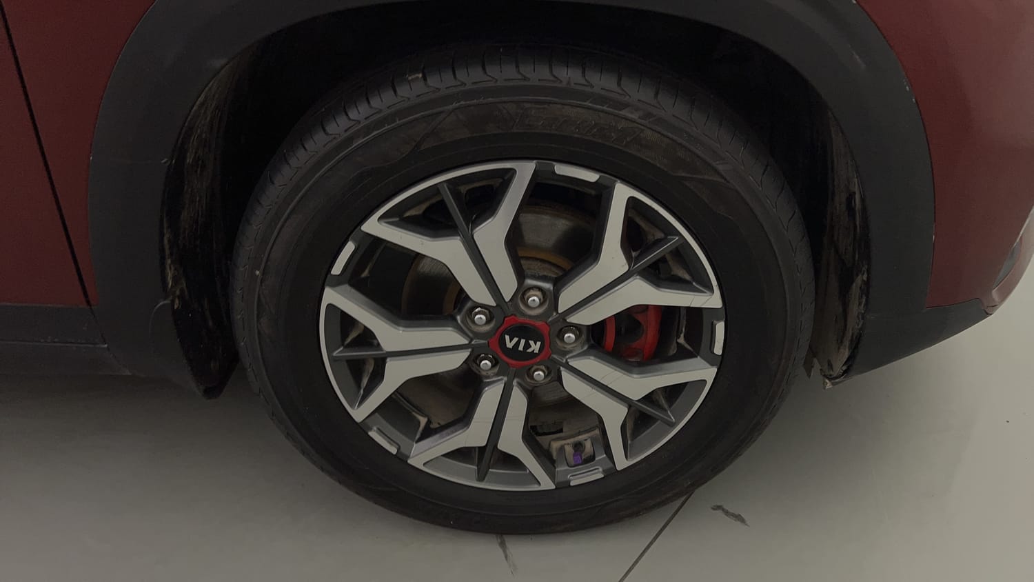 Used 2020 Kia Seltos GTX Plus AT D Diesel Automatic tyres RIGHT FRONT TYRE RIM VIEW