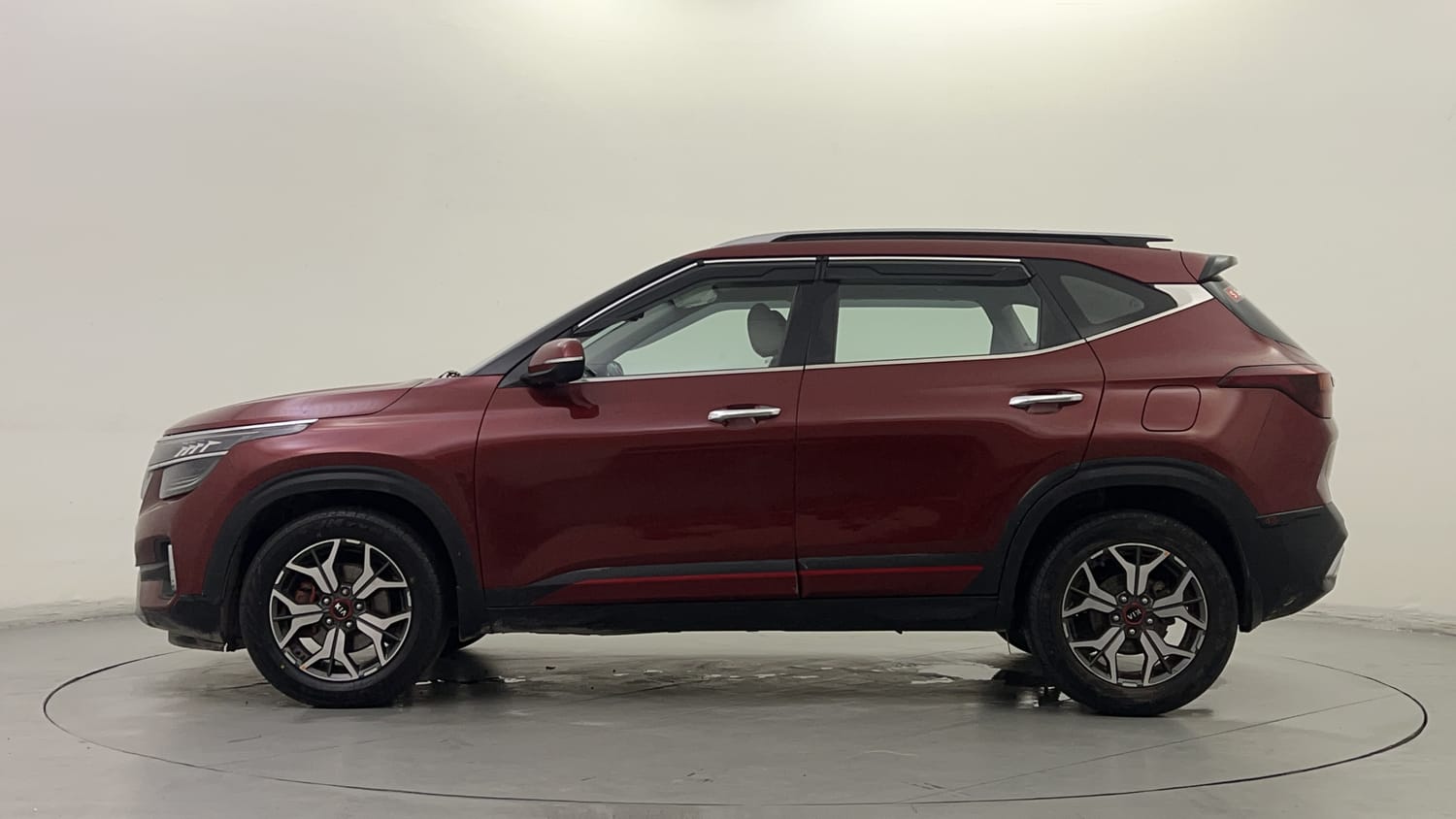 Used 2020 Kia Seltos GTX Plus AT D Diesel Automatic exterior LEFT SIDE VIEW