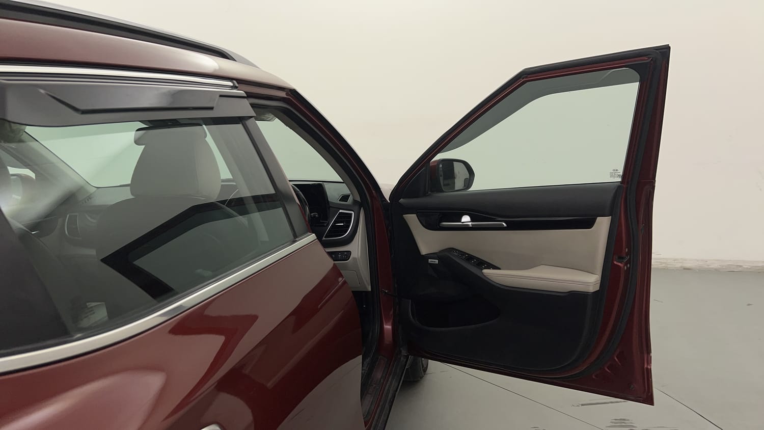 Used 2020 Kia Seltos GTX Plus AT D Diesel Automatic interior RIGHT FRONT DOOR OPEN VIEW
