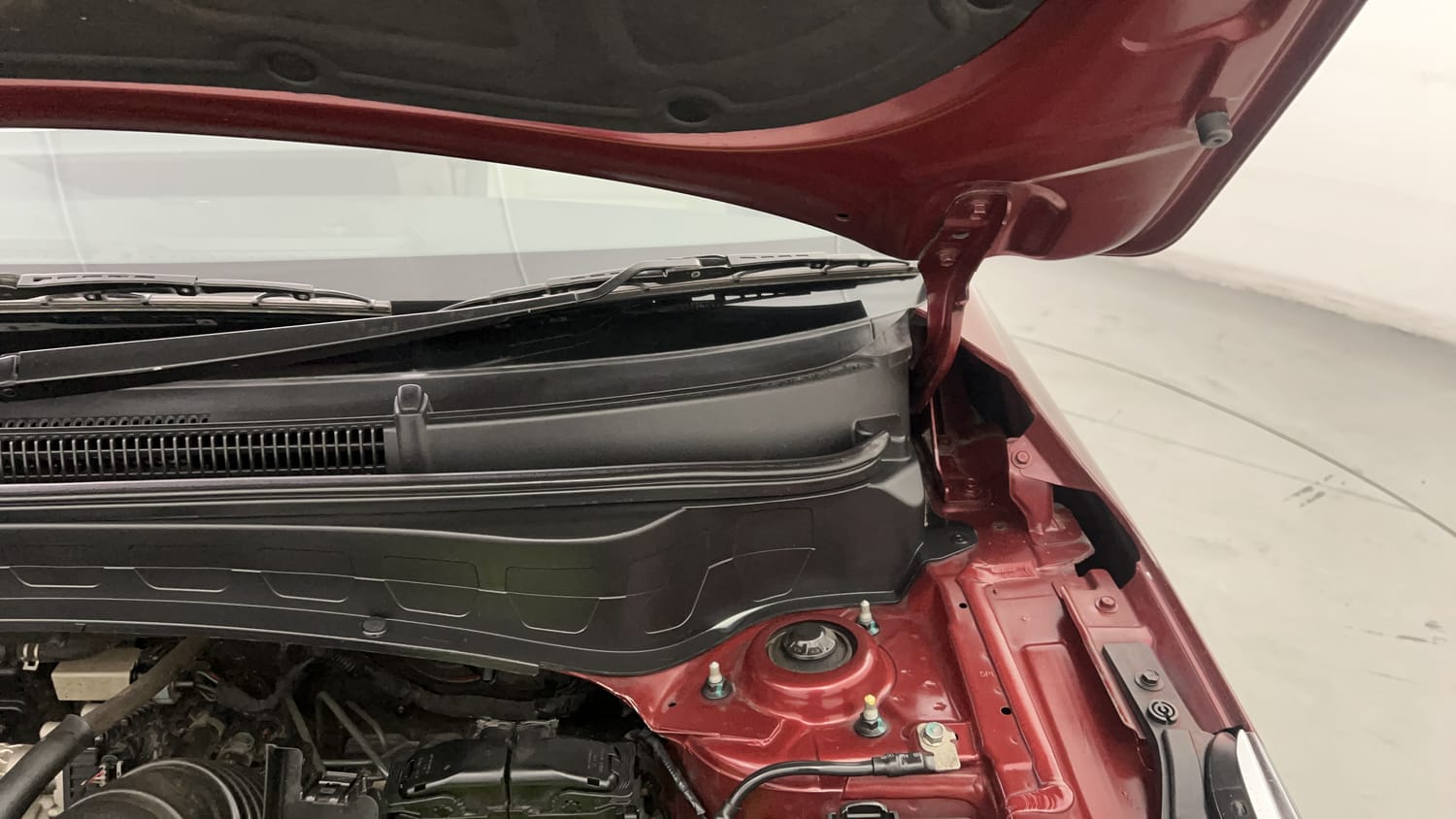 Used 2020 Kia Seltos GTX Plus AT D Diesel Automatic engine ENGINE LEFT SIDE HINGE & APRON VIEW
