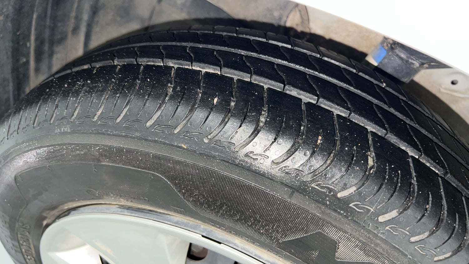 Used 2024 Maruti Suzuki Wagon R VXI 1.0 AGS Petrol Automatic tyres LEFT FRONT TYRE TREAD VIEW