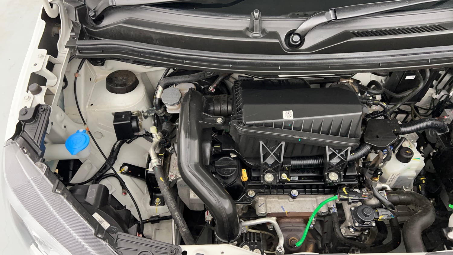 Used 2024 Maruti Suzuki Wagon R VXI 1.0 AGS Petrol Automatic engine ENGINE RIGHT SIDE VIEW