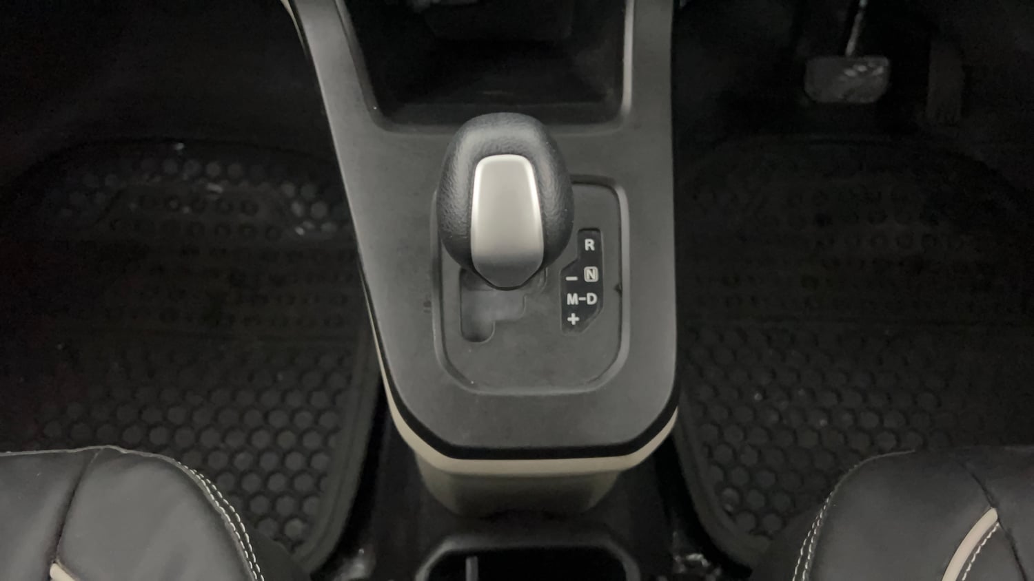 Used 2024 Maruti Suzuki Wagon R VXI 1.0 AGS Petrol Automatic interior GEAR  KNOB VIEW