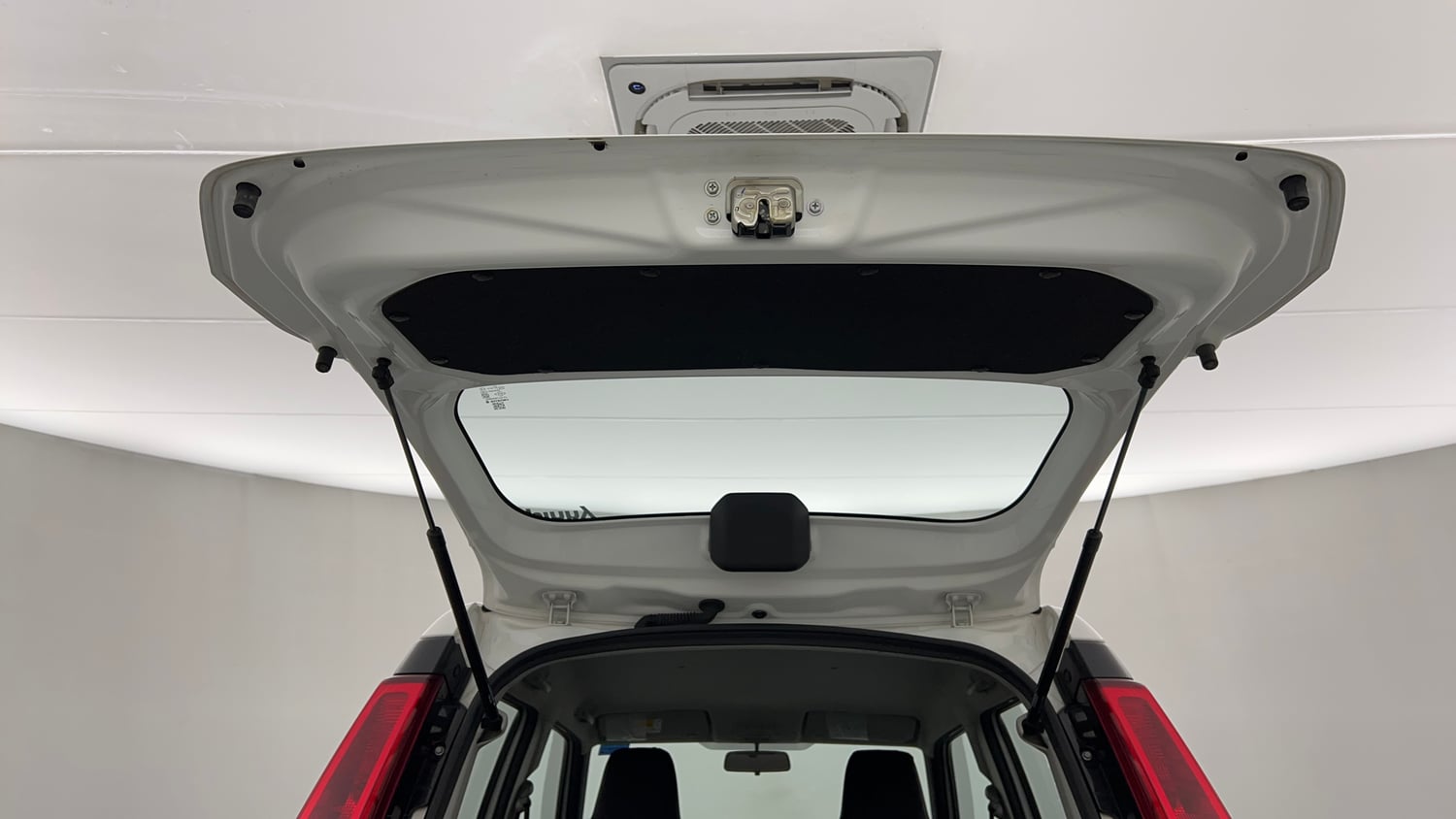 Used 2024 Maruti Suzuki Wagon R VXI 1.0 AGS Petrol Automatic interior DICKY DOOR OPEN VIEW