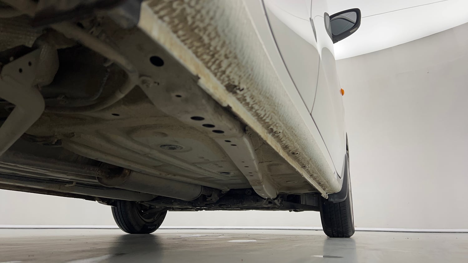 Used 2024 Maruti Suzuki Wagon R VXI 1.0 AGS Petrol Automatic extra REAR RIGHT UNDERBODY VIEW