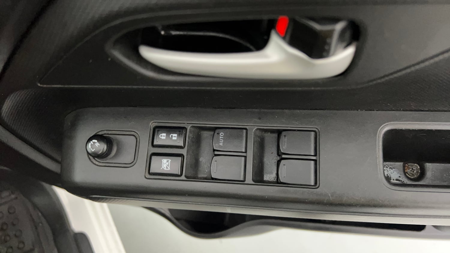 Used 2024 Maruti Suzuki Wagon R VXI 1.0 AGS Petrol Automatic top_features Power windows