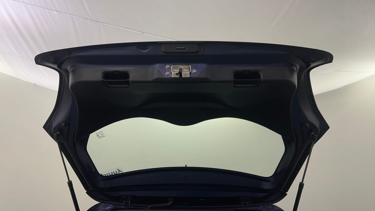 Used 2018 Maruti Suzuki Swift VXi AMT Petrol Automatic interior DICKY DOOR OPEN VIEW