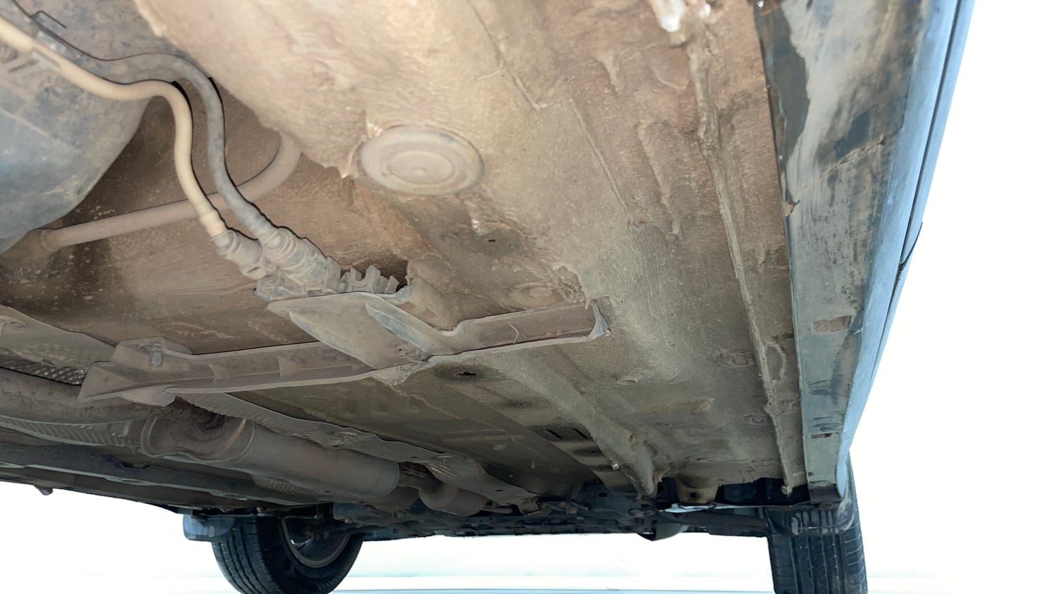 Used 2023 Skoda Kushaq Ambition 1.0L TSI MT Petrol Manual extra REAR RIGHT UNDERBODY VIEW