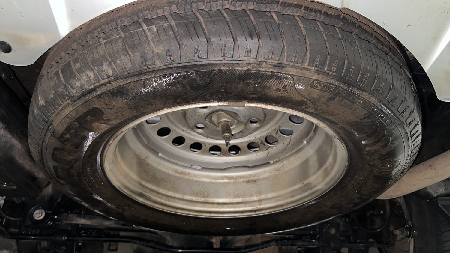 Used 2023 Mahindra Scorpio N Z8 L Diesel AT 4WD 7 STR Diesel Automatic tyres SPARE TYRE VIEW