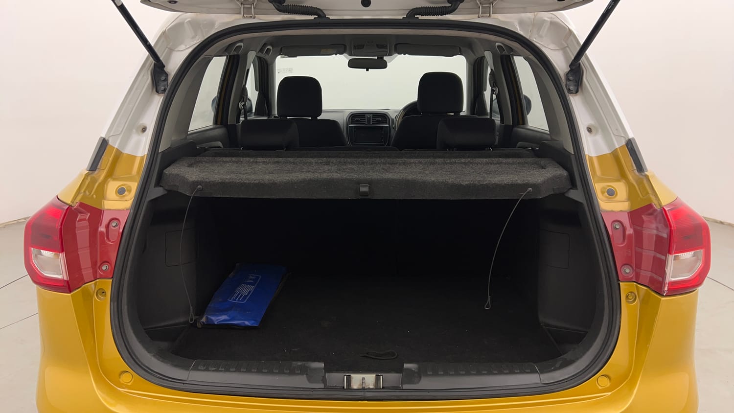 Used 2016 Maruti Suzuki Vitara Brezza ZDi+ Dual Tone Diesel Manual interior DICKY INSIDE VIEW
