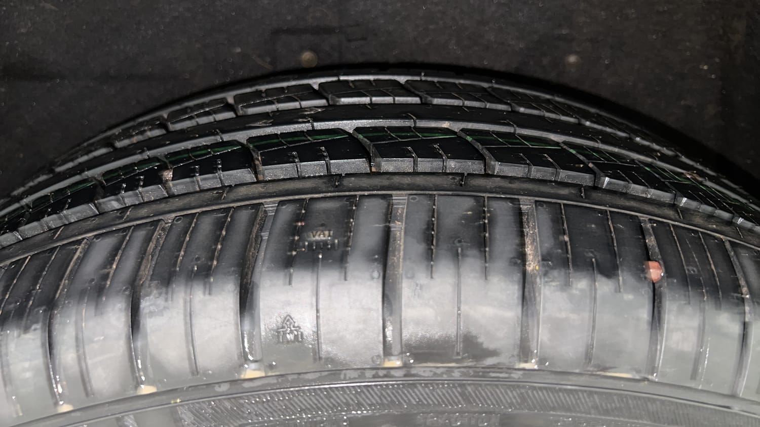 Used 2023 Mahindra Scorpio N Z8 L Diesel AT 4WD 7 STR Diesel Automatic tyres LEFT REAR TYRE TREAD VIEW