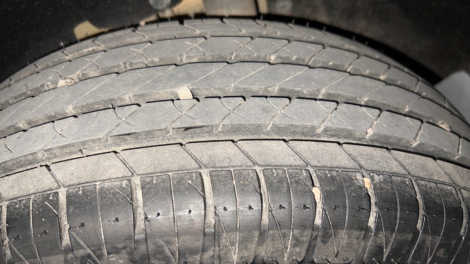 Used 2016 Maruti Suzuki Vitara Brezza ZDi+ Dual Tone Diesel Manual tyres LEFT REAR TYRE TREAD VIEW