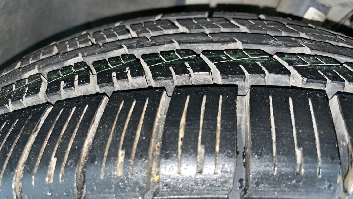 Used 2023 Skoda Kushaq Ambition 1.0L TSI MT Petrol Manual tyres LEFT FRONT TYRE TREAD VIEW