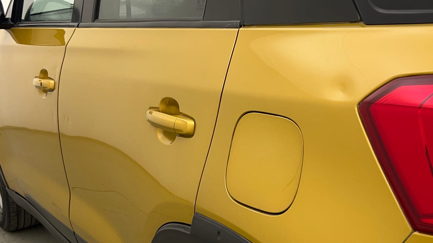 Used 2016 Maruti Suzuki Vitara Brezza ZDi+ Dual Tone Diesel Manual dents MINOR DENT