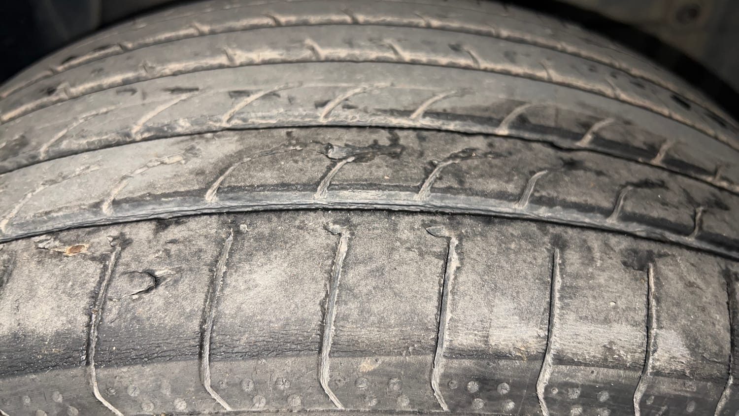 Used 2016 Maruti Suzuki Vitara Brezza ZDi+ Dual Tone Diesel Manual tyres RIGHT FRONT TYRE TREAD VIEW