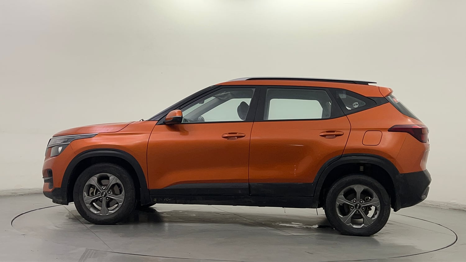Used 2020 Kia Seltos HTK Plus D Diesel Manual exterior LEFT SIDE VIEW