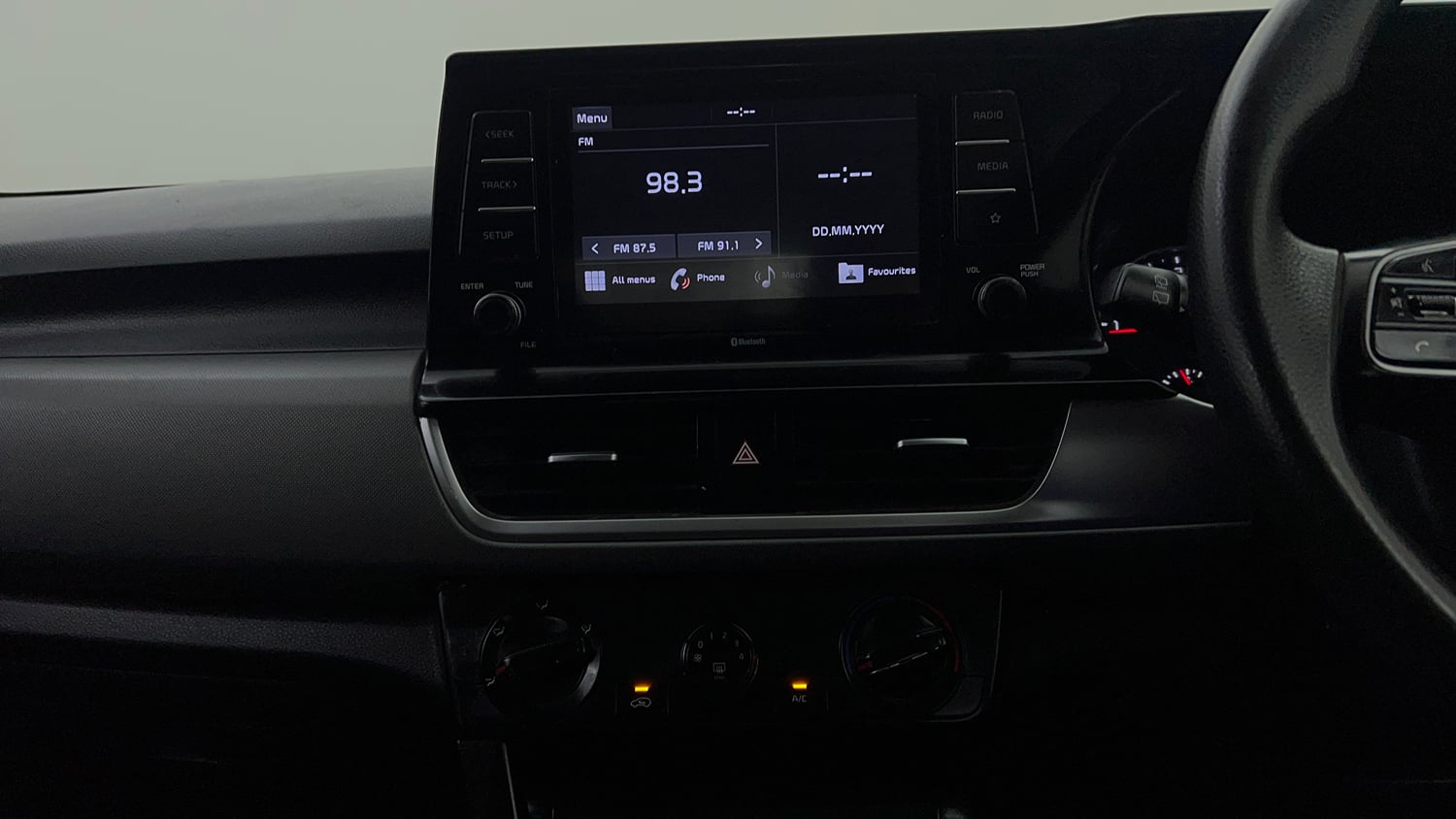 Used 2020 Kia Seltos HTK Plus D Diesel Manual interior MUSIC SYSTEM & AC CONTROL VIEW