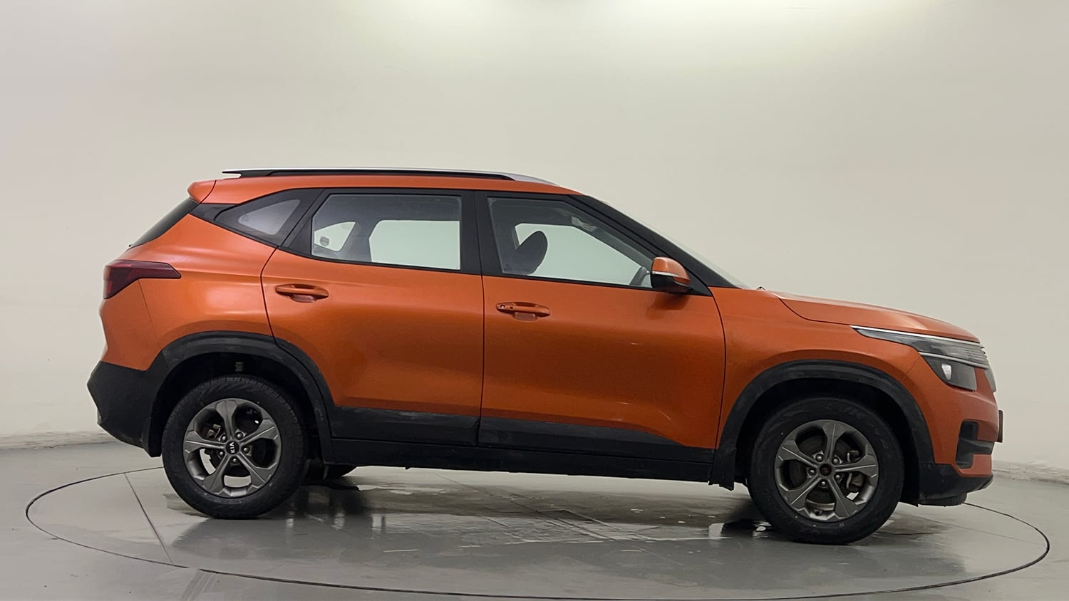 Used 2020 Kia Seltos HTK Plus D Diesel Manual exterior RIGHT SIDE VIEW