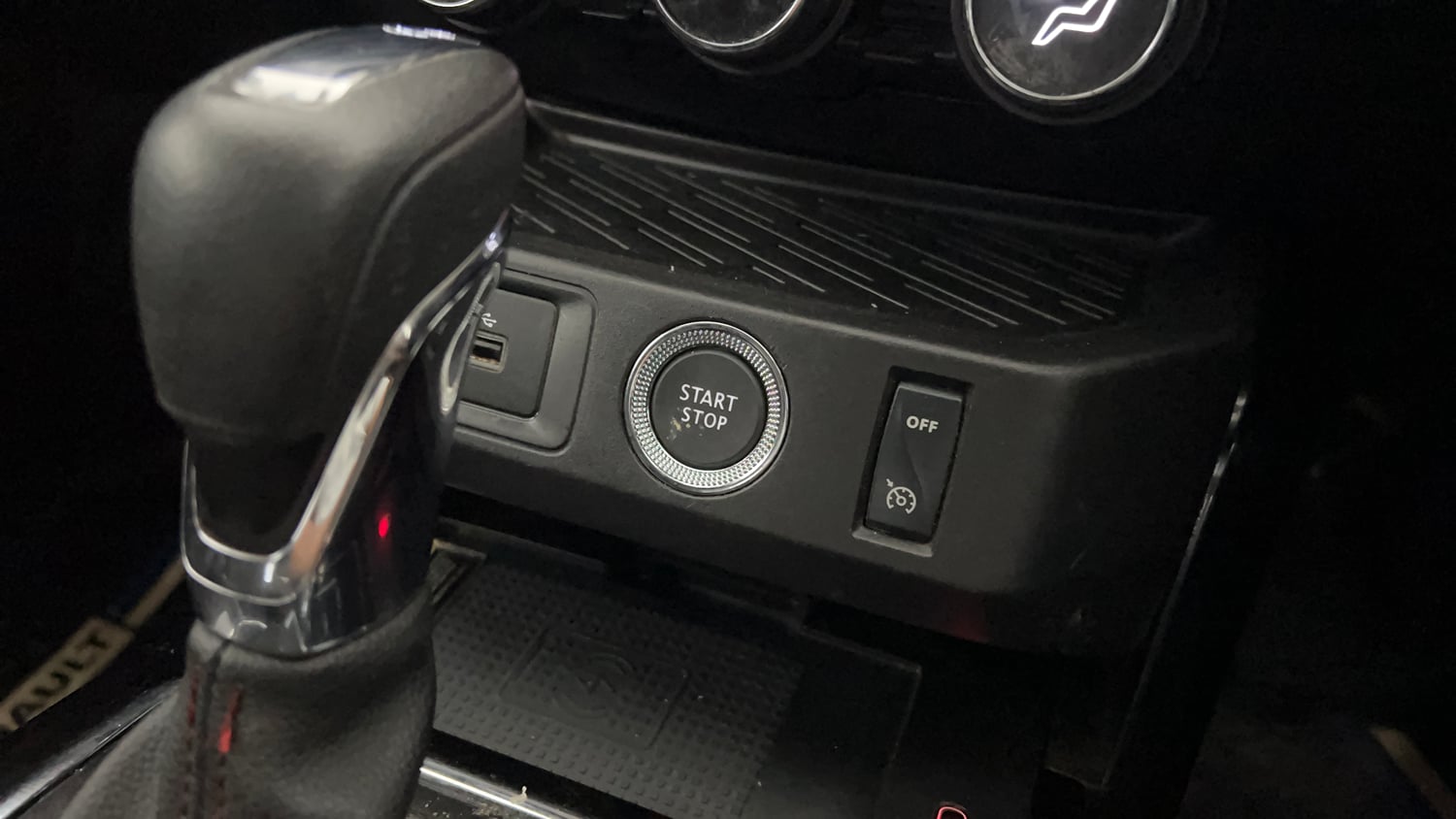 Used 2022 Renault Kiger RXZ Turbo CVT Petrol Automatic top_features Keyless start