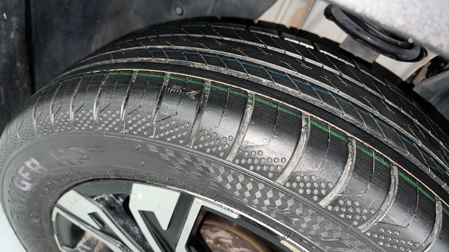 Used 2022 Renault Kiger RXZ Turbo CVT Petrol Automatic tyres LEFT FRONT TYRE TREAD VIEW