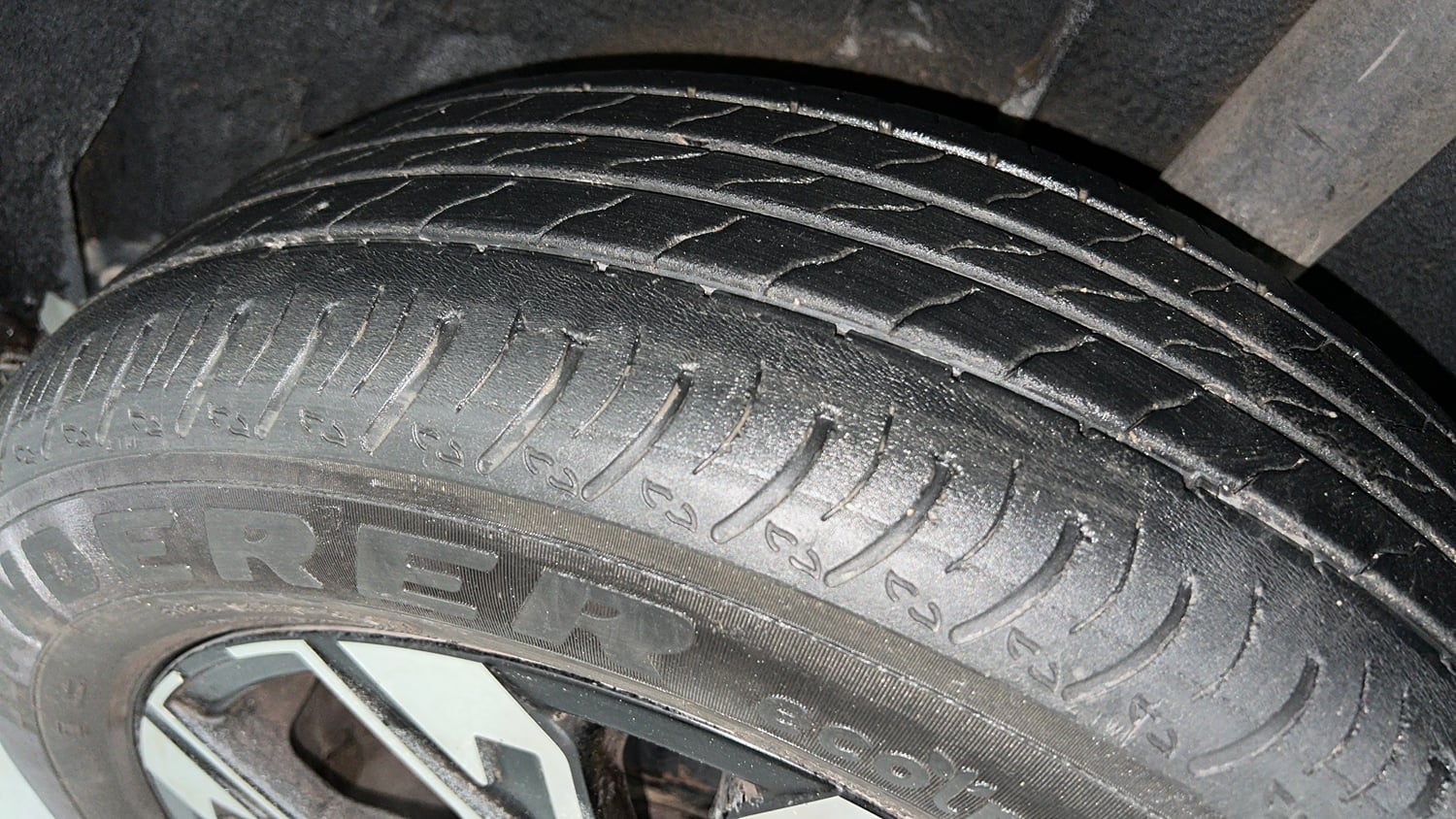 Used 2022 Renault Kiger RXZ Turbo CVT Petrol Automatic tyres LEFT REAR TYRE TREAD VIEW