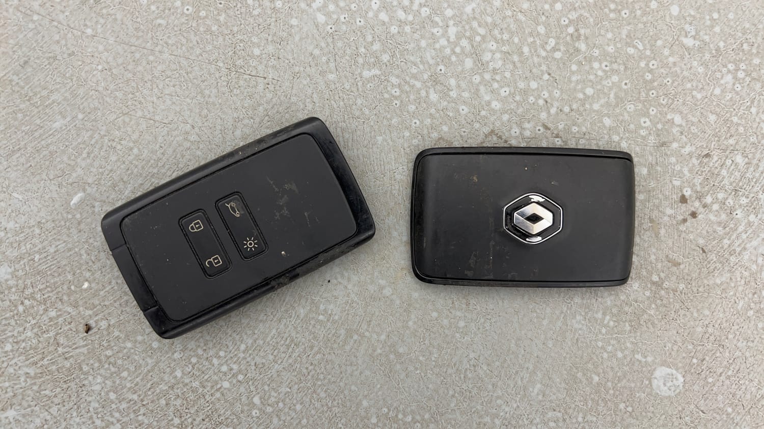 Used 2022 Renault Kiger RXZ Turbo CVT Petrol Automatic extra CAR KEY VIEW
